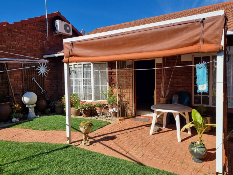 2 Bedroom Property for Sale in Fichardt Park Free State